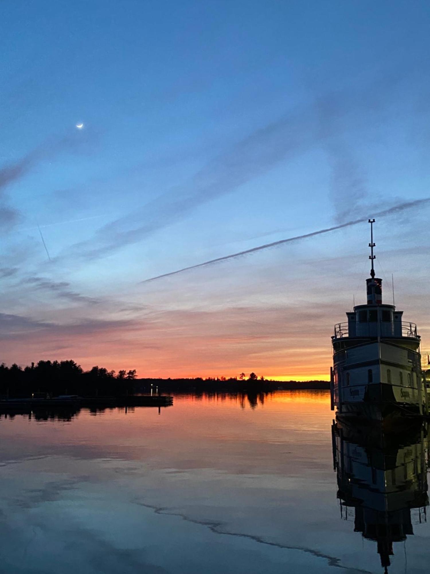 Blue Spruce Bed And Breakfast Muskoka Грейвенхерст Экстерьер фото